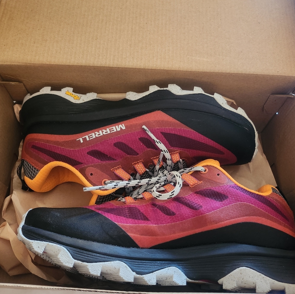 Moab Speed GTX--Fuschia/Multi-New in Box